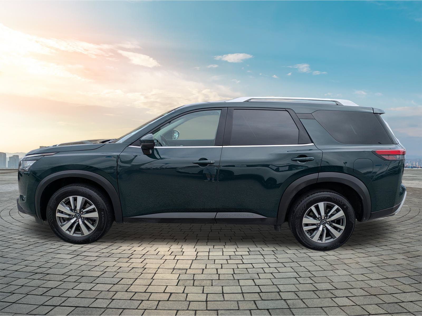 Certified 2025 Nissan Pathfinder SL AWD/4WD image 8