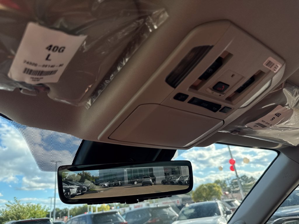 New 2026 Toyota Highlander Platinum AWD/4WD image 28