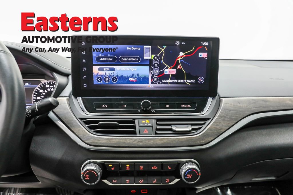 Used 2024 Nissan Altima 2.5 SV w/ SV Premium Package image 12