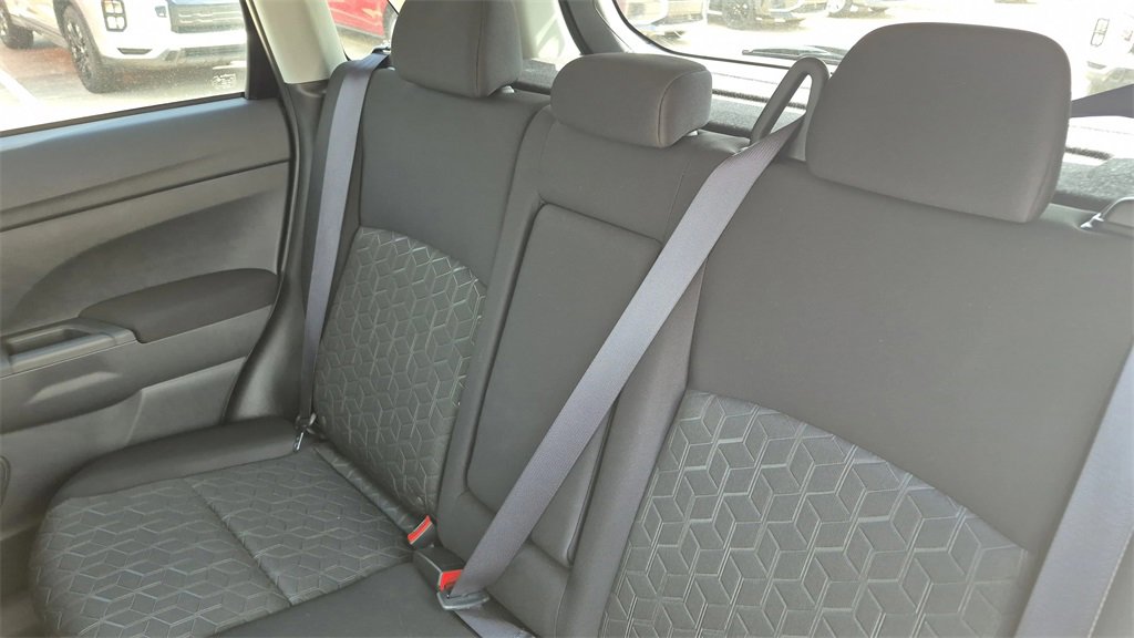 Used 2025 Mitsubishi Outlander Sport LE image 16