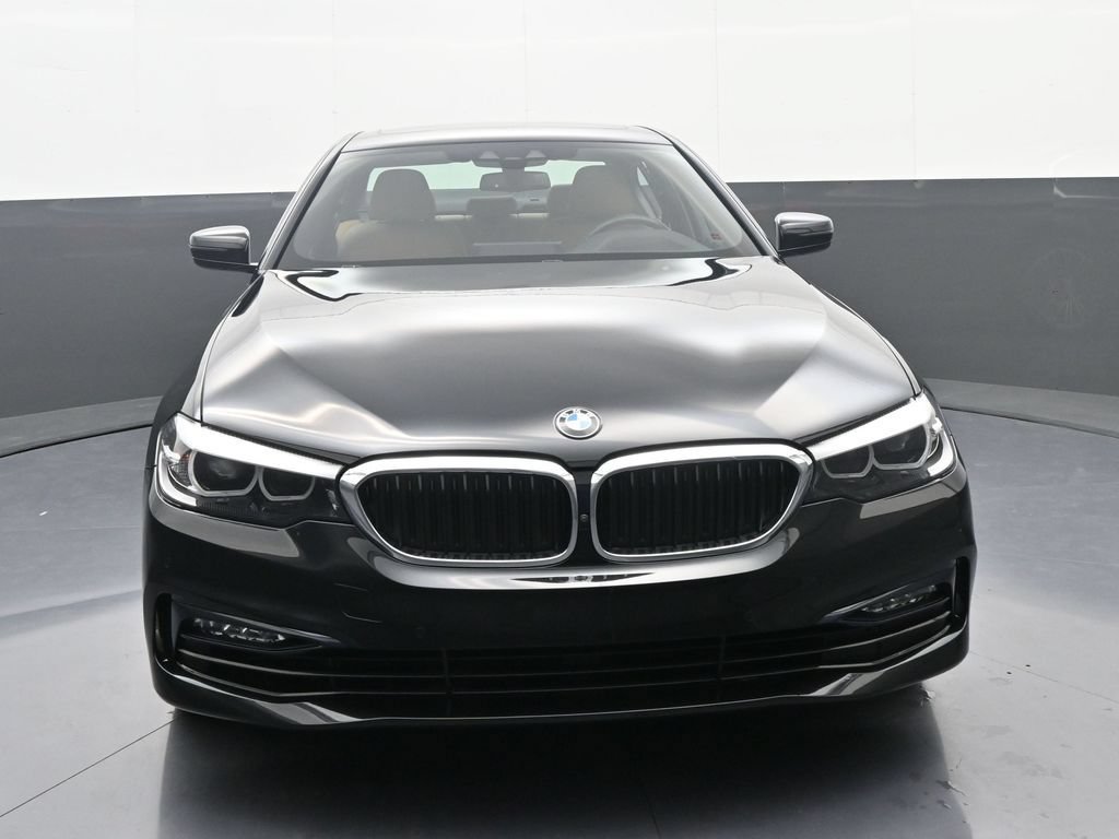 Used 2018 BMW 540i xDrive w/ Premium Package AWD/4WD image 2