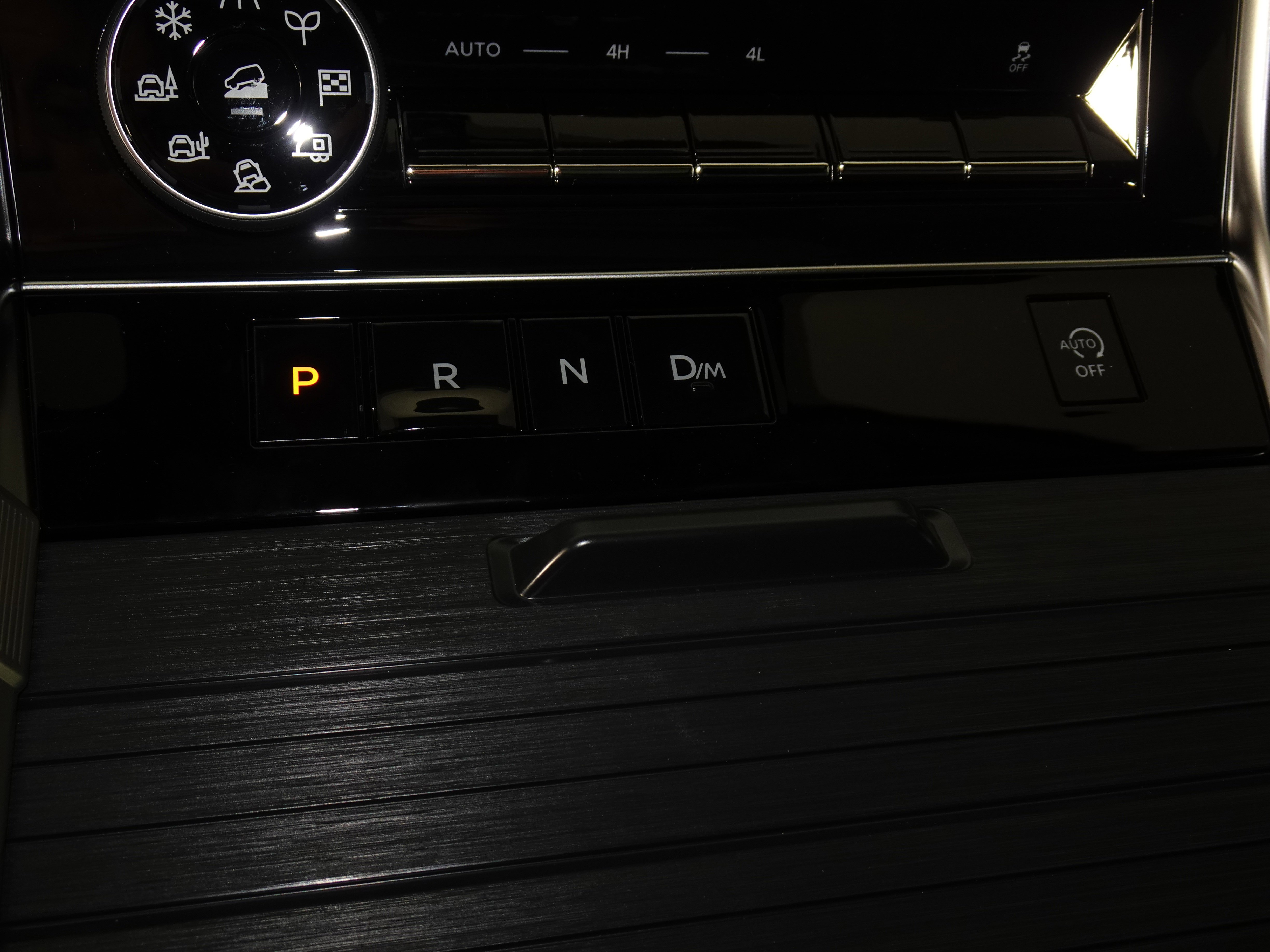 New 2025 Nissan Armada Platinum Reserve image 21