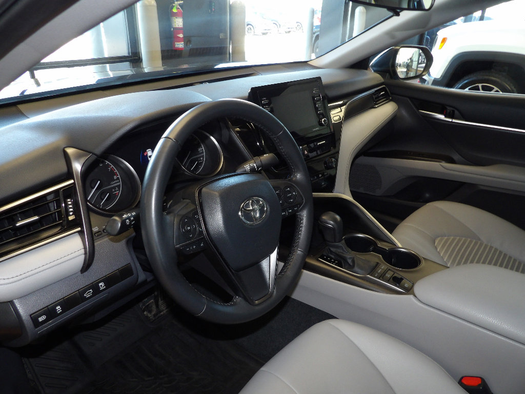 Used 2024 Toyota Camry SE AWD/4WD image 25
