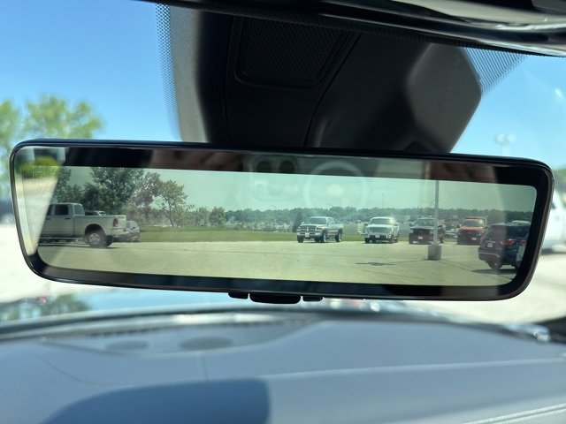 Used 2022 Jeep Grand Cherokee Overland w/ Luxury Tech Group IV image 35