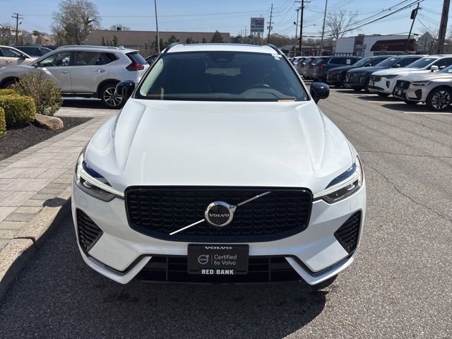 Used 2025 Volvo XC60 B5 Plus image 8