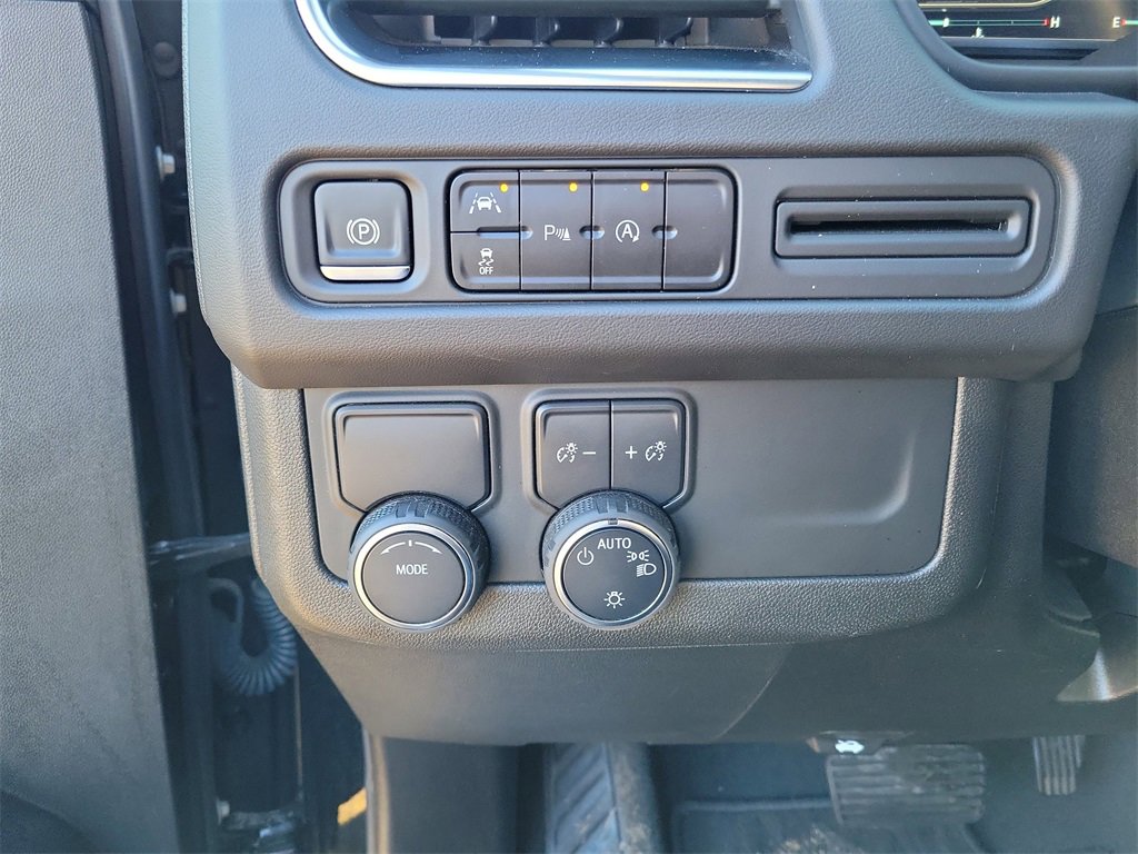 Used 2024 Chevrolet Tahoe LT image 17