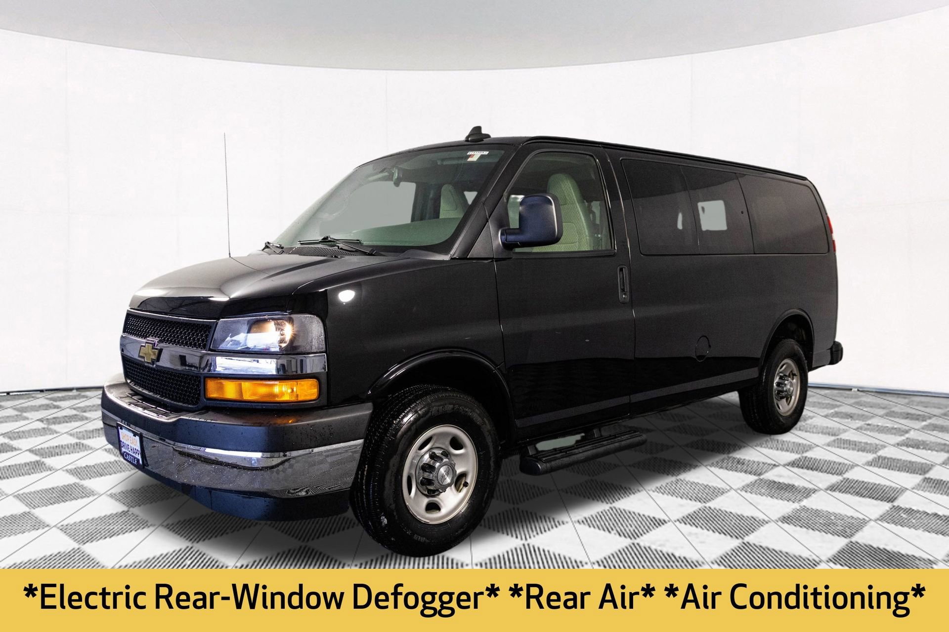 Used 2018 Chevrolet Express 3500 LT w/ LT Preferred Equipment Group image 11