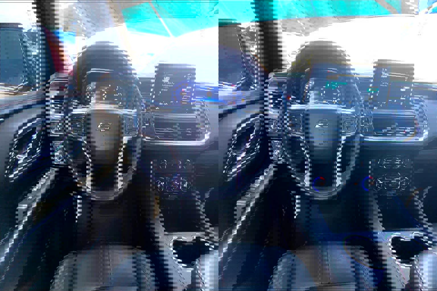 Used 2023 Chevrolet Suburban RST w/ Luxury Package image 6