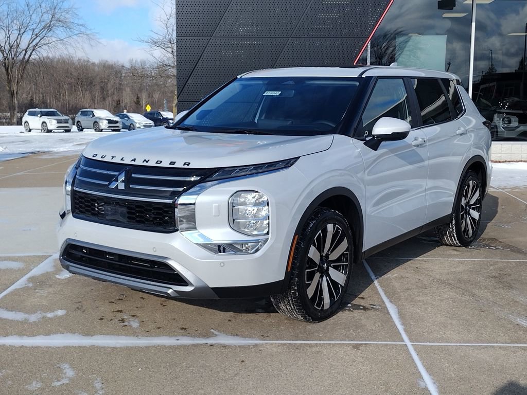 New 2026 Mitsubishi Outlander SE