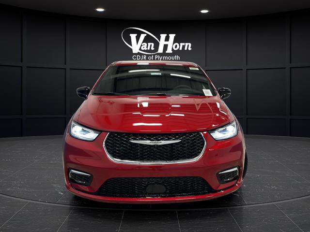 New 2026 Chrysler Pacifica Select image 2