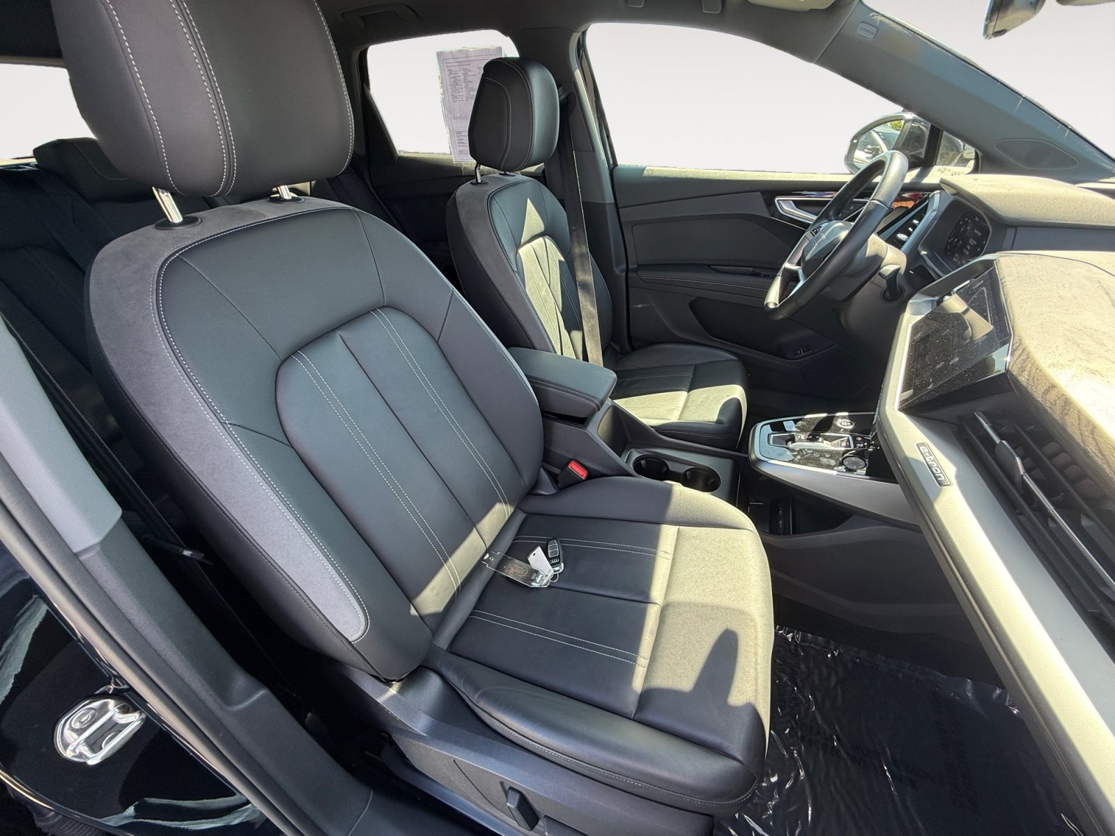 Used 2023 Audi Q4 e-tron Premium w/ Convenience Package AWD/4WD image 19