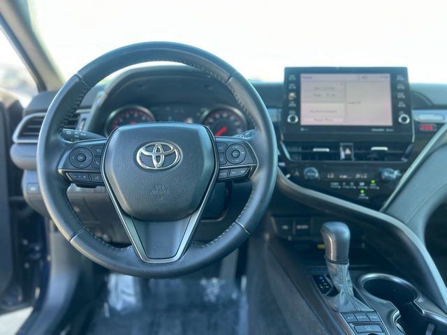 Used 2022 Toyota Camry XSE image 12