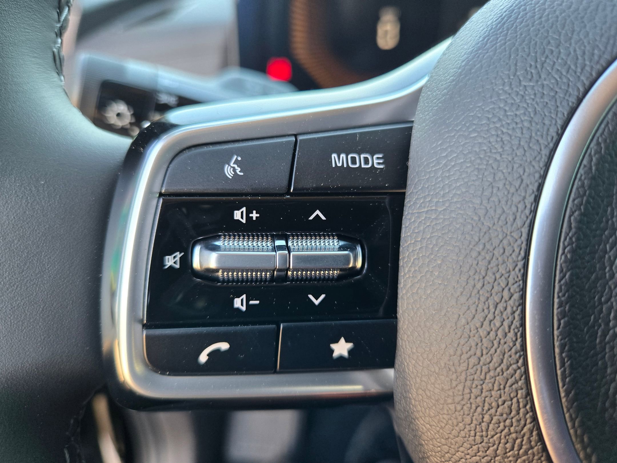 New 2026 Kia Carnival EX FWD image 26