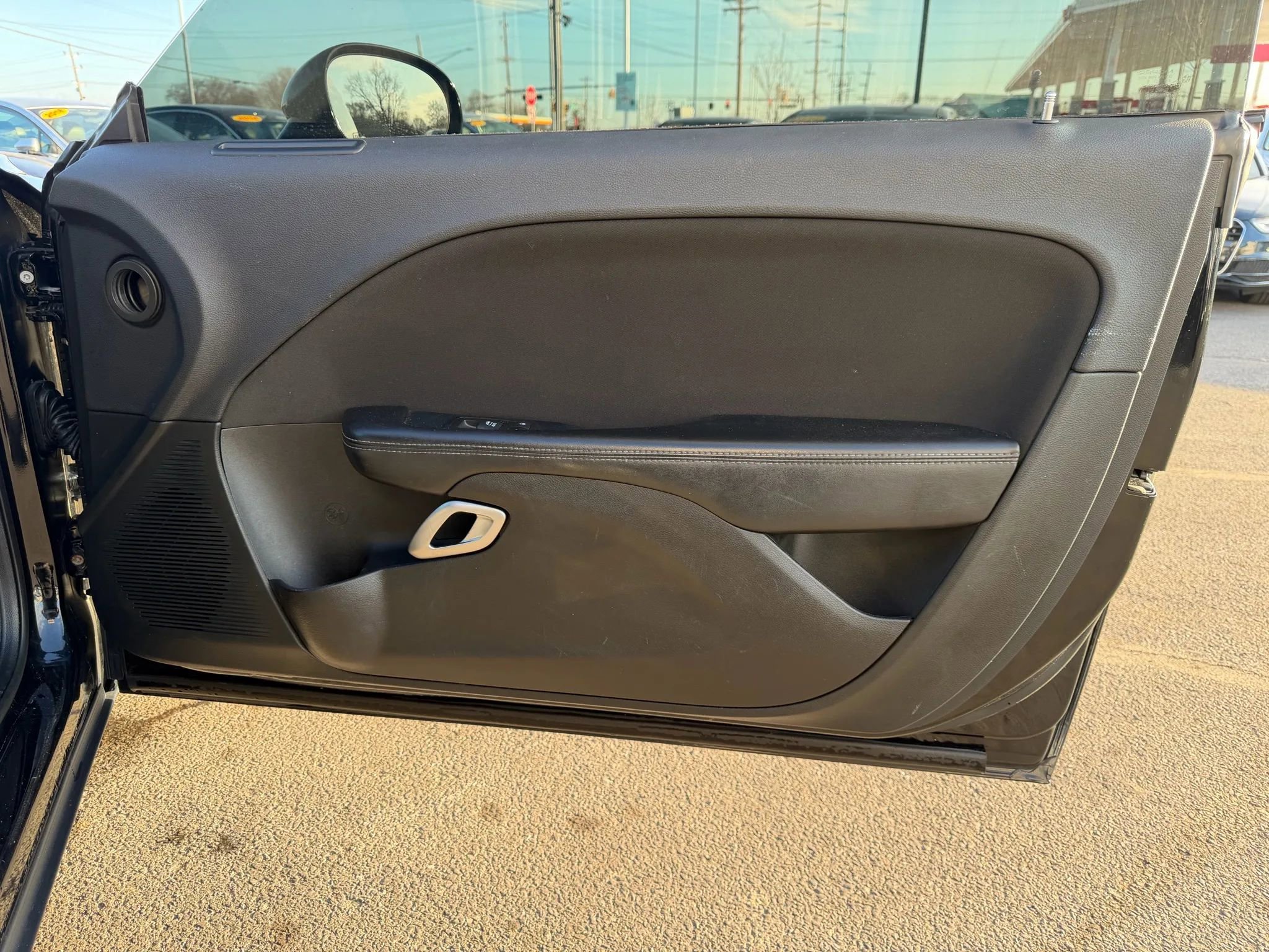 Used 2016 Dodge Challenger SXT image 25