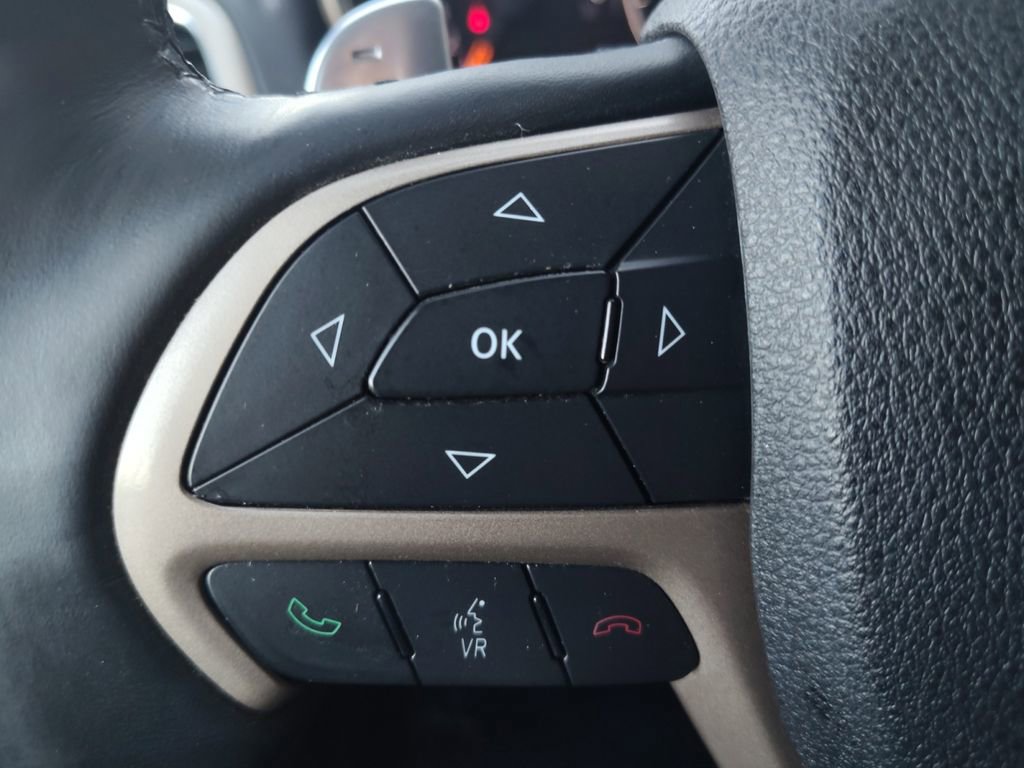 Used 2015 Jeep Grand Cherokee Altitude image 9