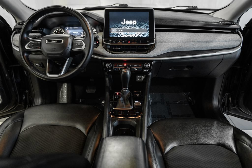 Certified 2022 Jeep Compass Latitude w/ Convenience Group AWD/4WD image 17