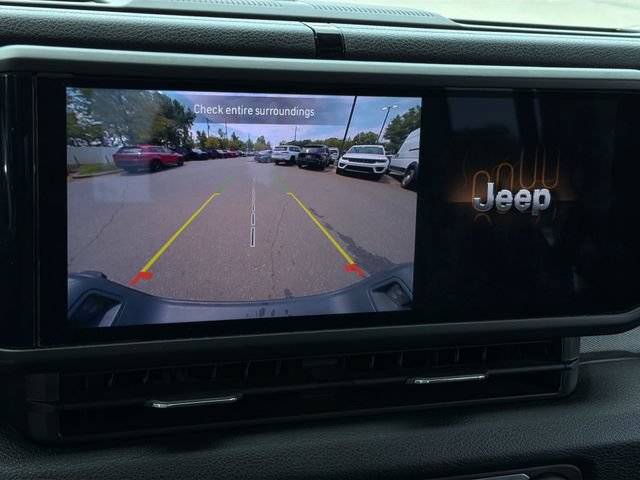 Used 2024 Jeep Gladiator Sport AWD/4WD image 26