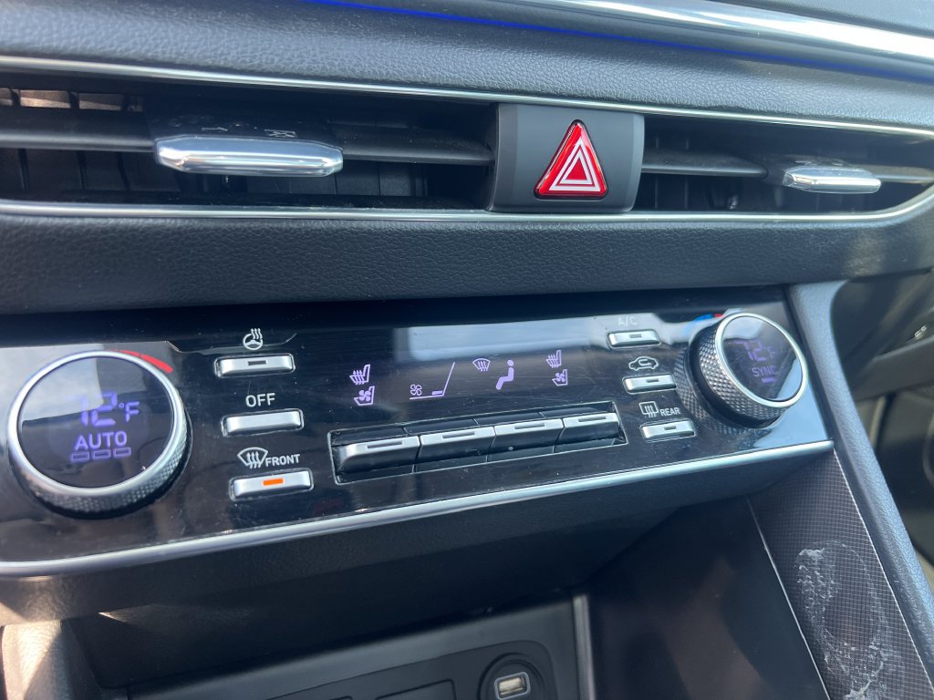 Used 2022 Hyundai Sonata Limited w/ Preferred Accessory Package FWD image 19