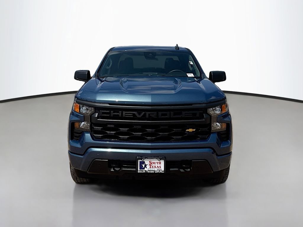 Used 2024 Chevrolet Silverado 1500 Custom image 2