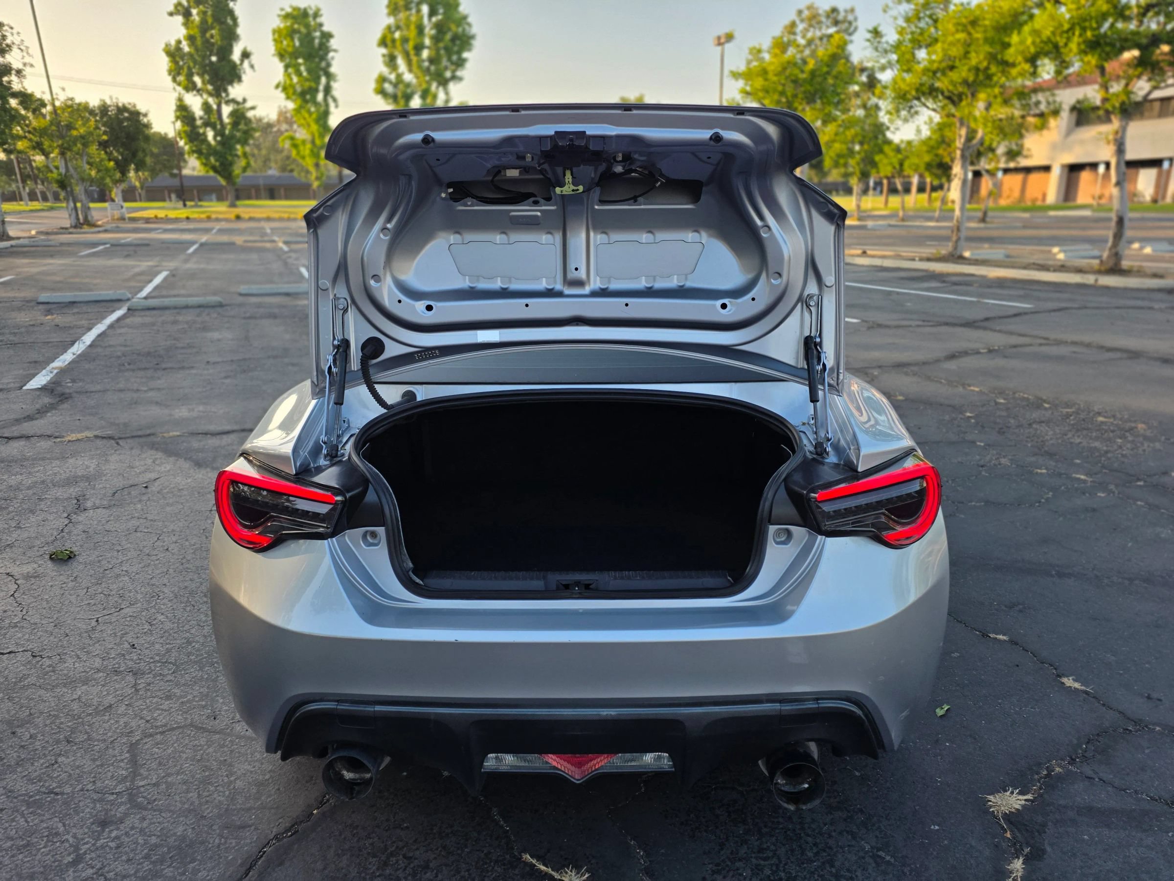 Used 2016 Scion FR-S RWD image 9