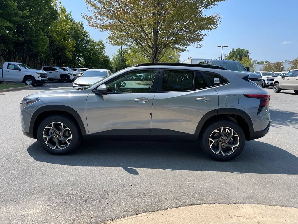 New 2026 Chevrolet Trax LT w/ Driver Confidence Package FWD image 4
