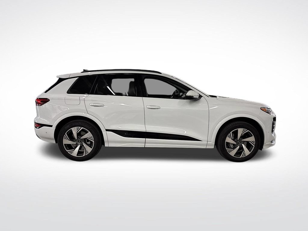 Used 2025 Audi Q6 e-tron Premium Plus w/ Premium Plus AWD/4WD image 6