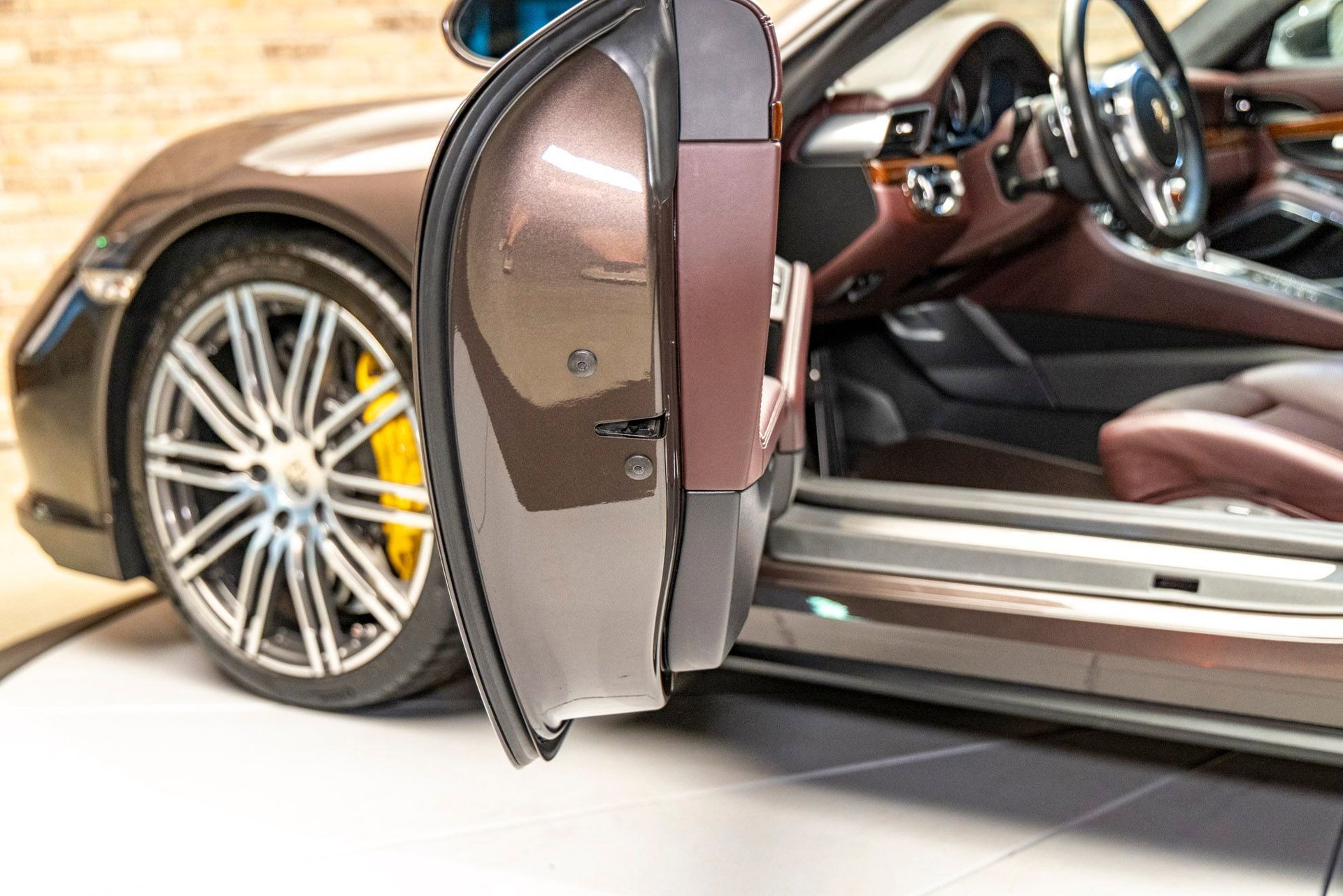 Used 2015 Porsche 911 4 Coupe image 39