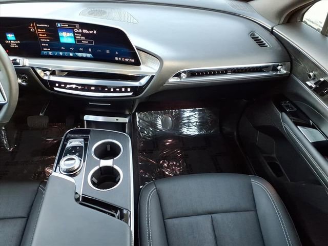 Certified 2024 Cadillac Lyriq Luxury image 17