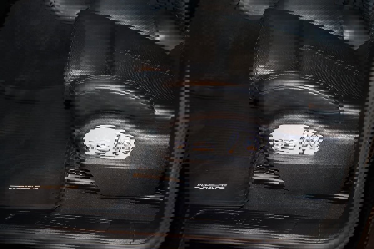 Used 2020 Porsche Macan image 42