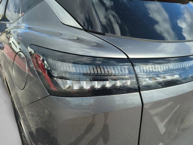 Certified 2025 Nissan Murano SV image 18