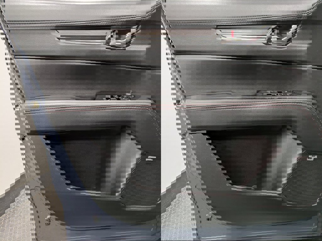 Certified 2023 MAZDA CX-5 Carbon Edition image 8