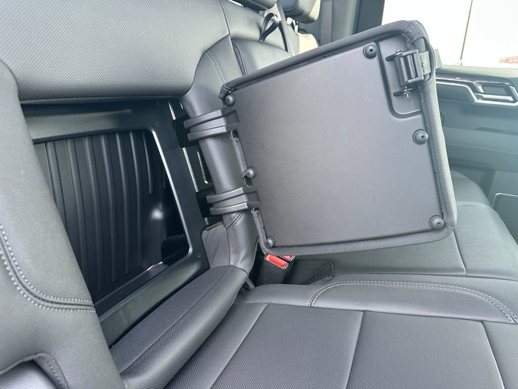 Used 2025 Chevrolet Silverado 1500 LTZ image 14