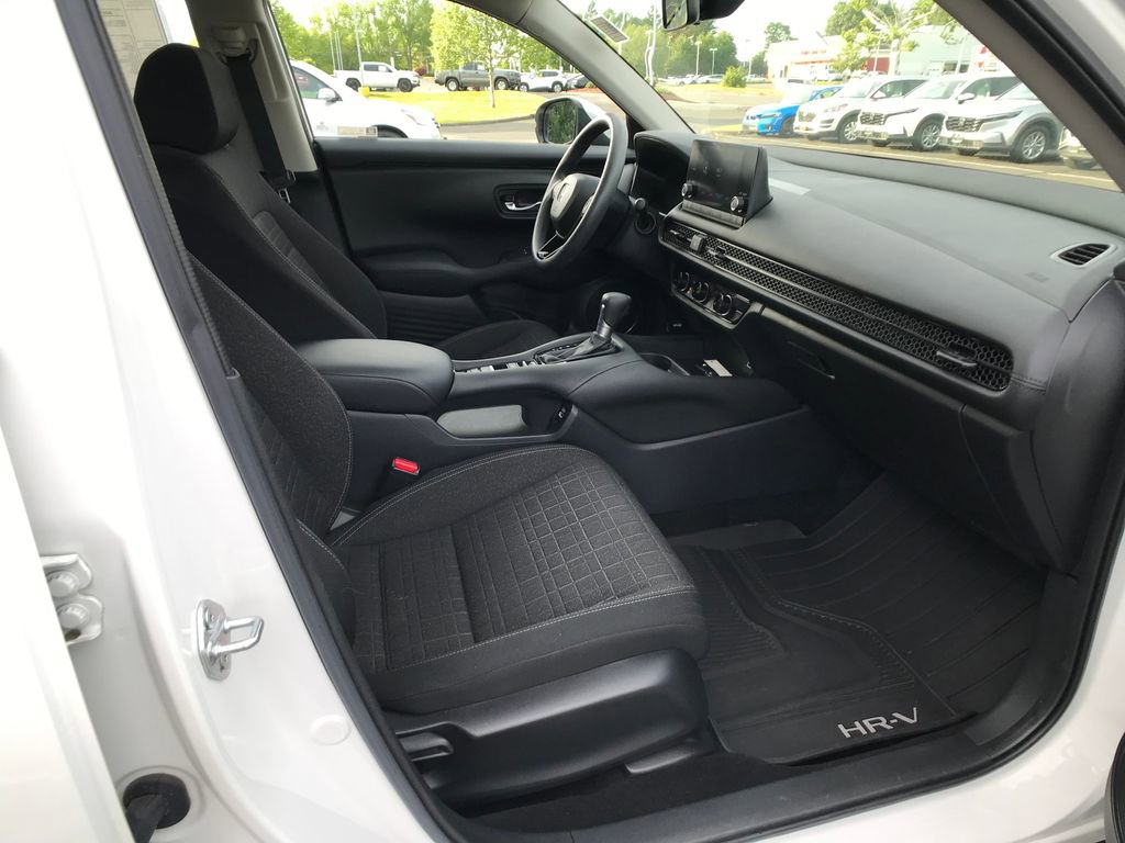 Certified 2023 Honda HR-V LX image 27