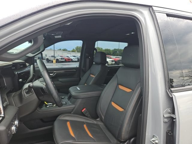 Used 2025 GMC Sierra 2500 AT4 w/ AT4 Premium Plus Package AWD/4WD image 13