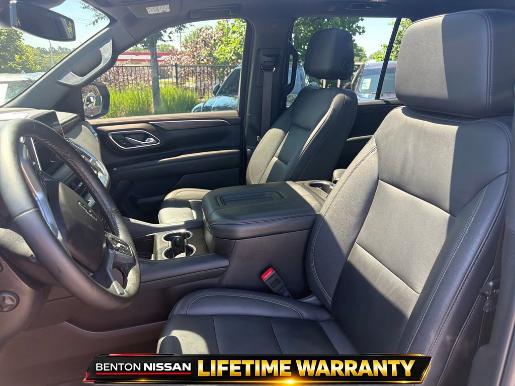Used 2024 Chevrolet Tahoe Z71 w/ Luxury Package AWD/4WD image 11