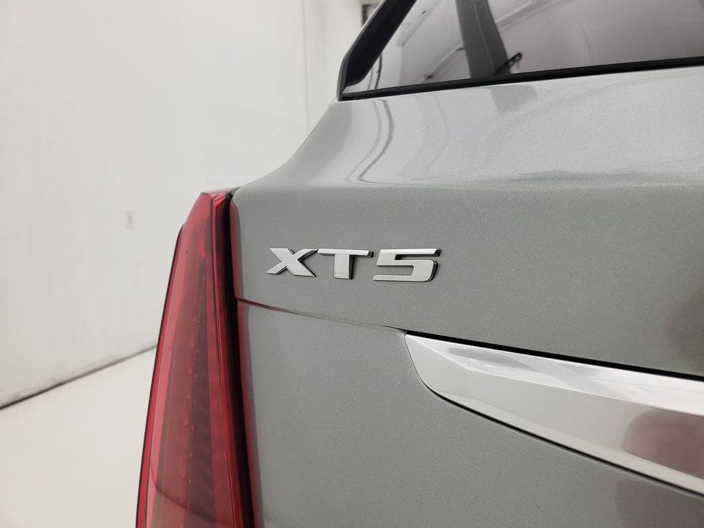 Used 2024 Cadillac XT5 Premium Luxury image 32