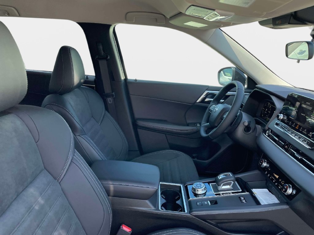 New 2026 Nissan Rogue SL AWD/4WD image 10