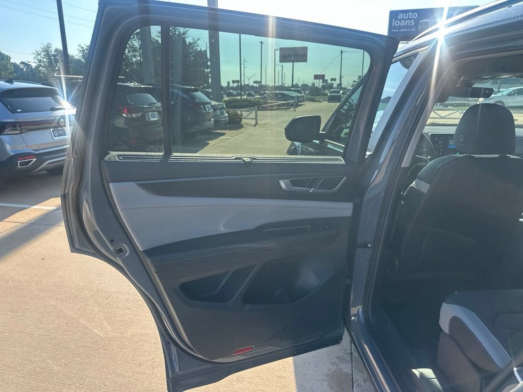 Used 2026 Volkswagen Atlas Peak Edition AWD/4WD image 9