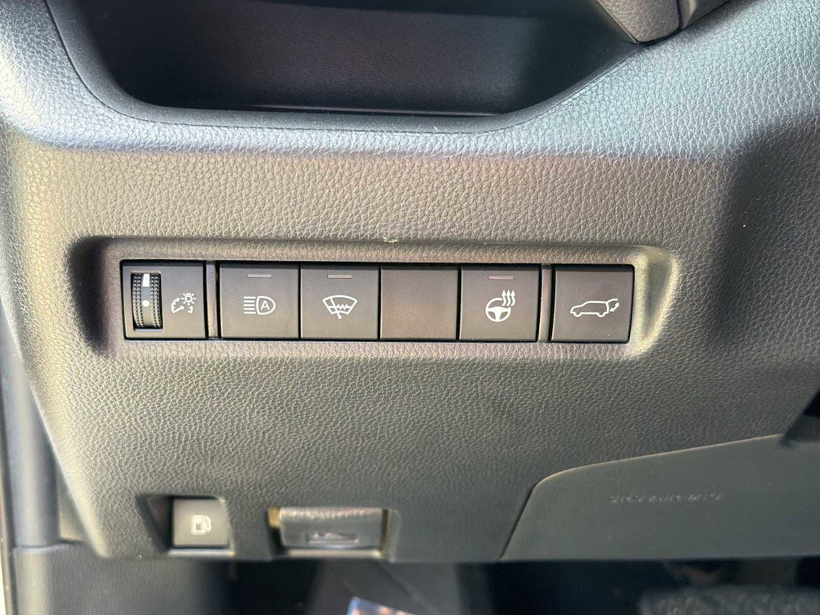 Used 2021 Toyota RAV4 XSE AWD/4WD image 34