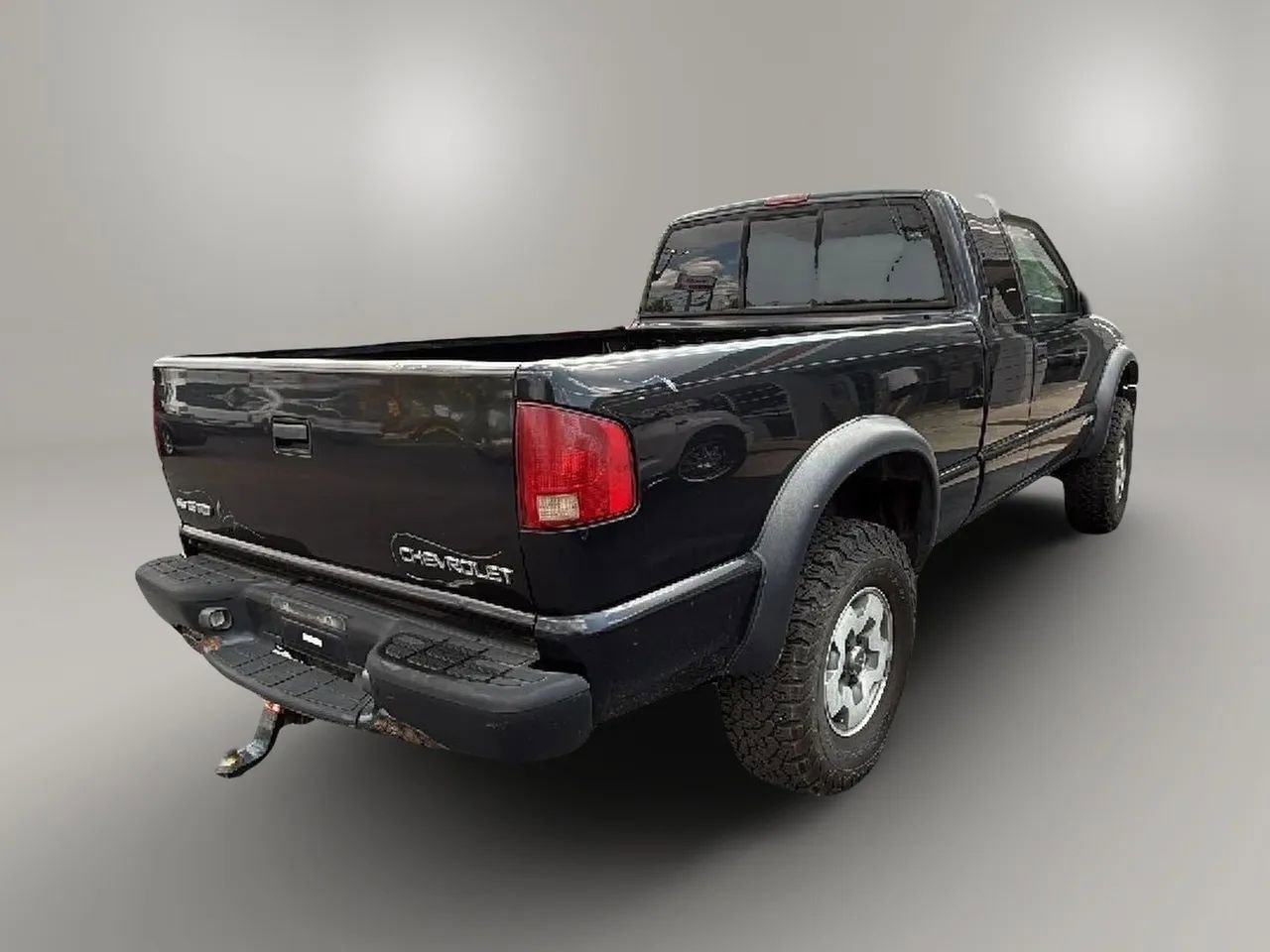 Used 2003 Chevrolet S10 Pickup LS w/ LS Preferred Equipment Group image 5