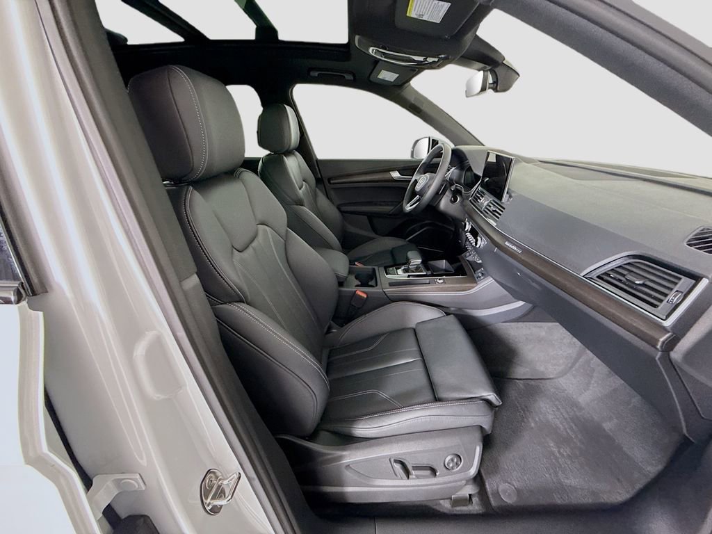 Certified 2025 Audi Q5 e Premium Plus w/ Premium Plus Package AWD/4WD image 20