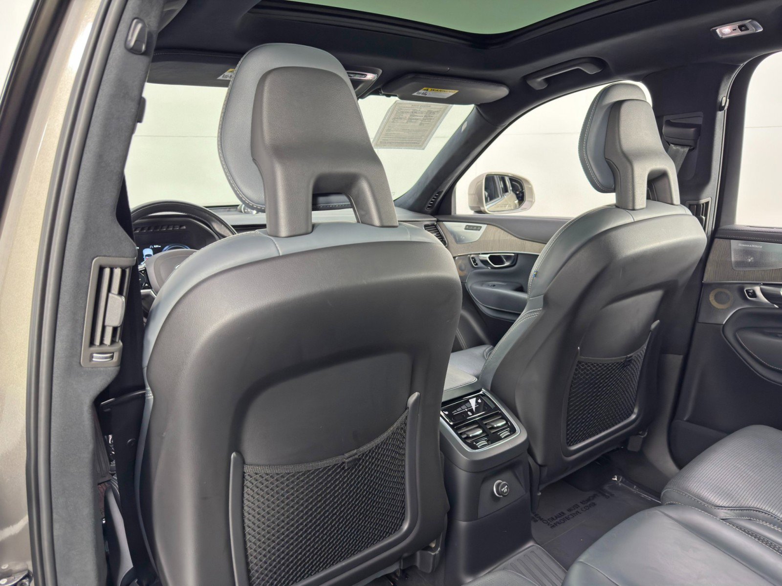 Used 2020 Volvo XC90 T8 Inscription w/ Protection Package image 39