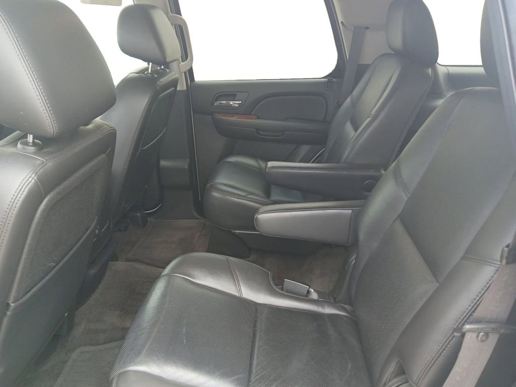 Used 2011 Chevrolet Tahoe LTZ AWD/4WD image 10