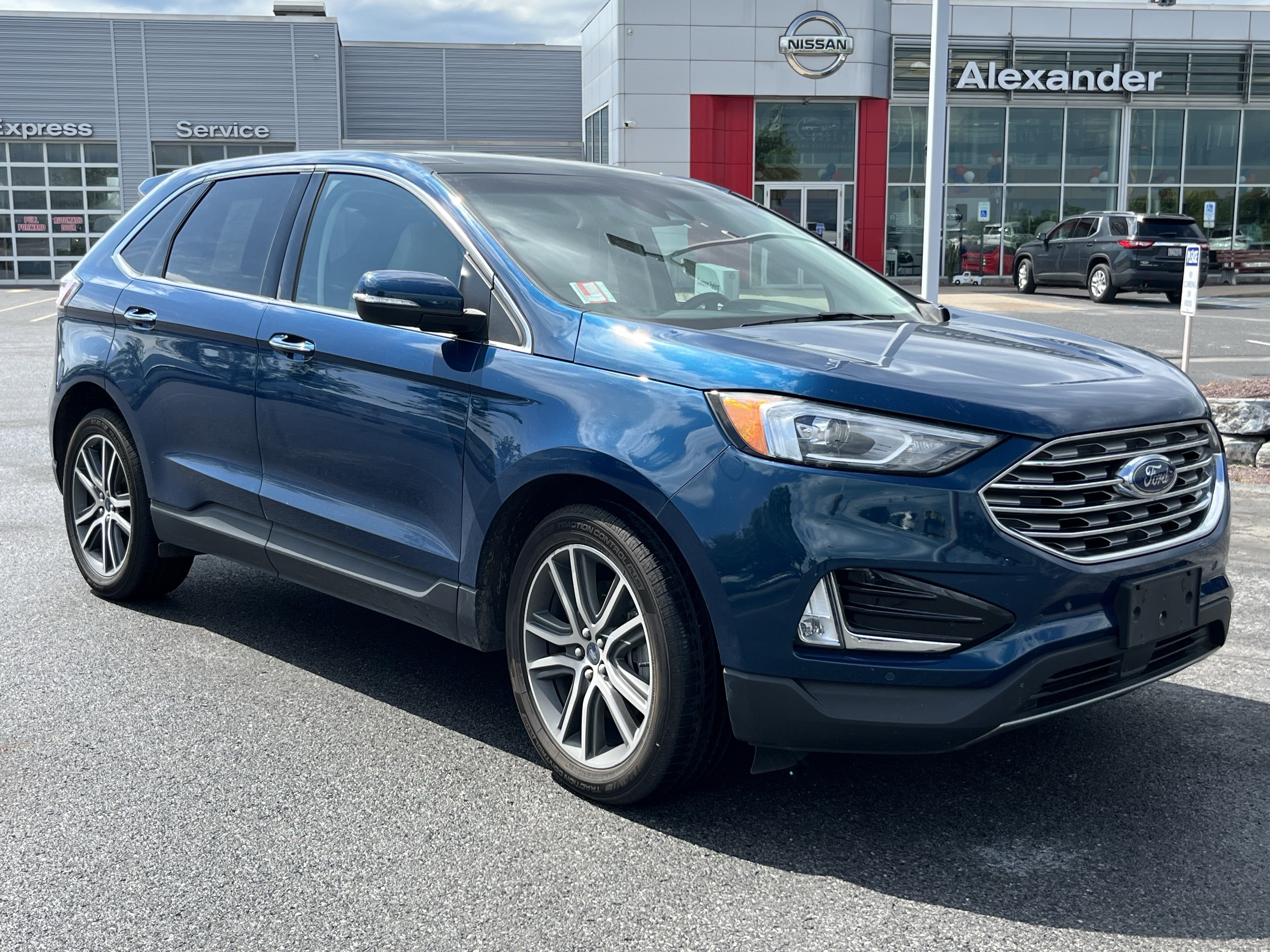 Used 2020 Ford Edge Titanium w/ Class II Trailer Tow Package AWD/4WD video 1
