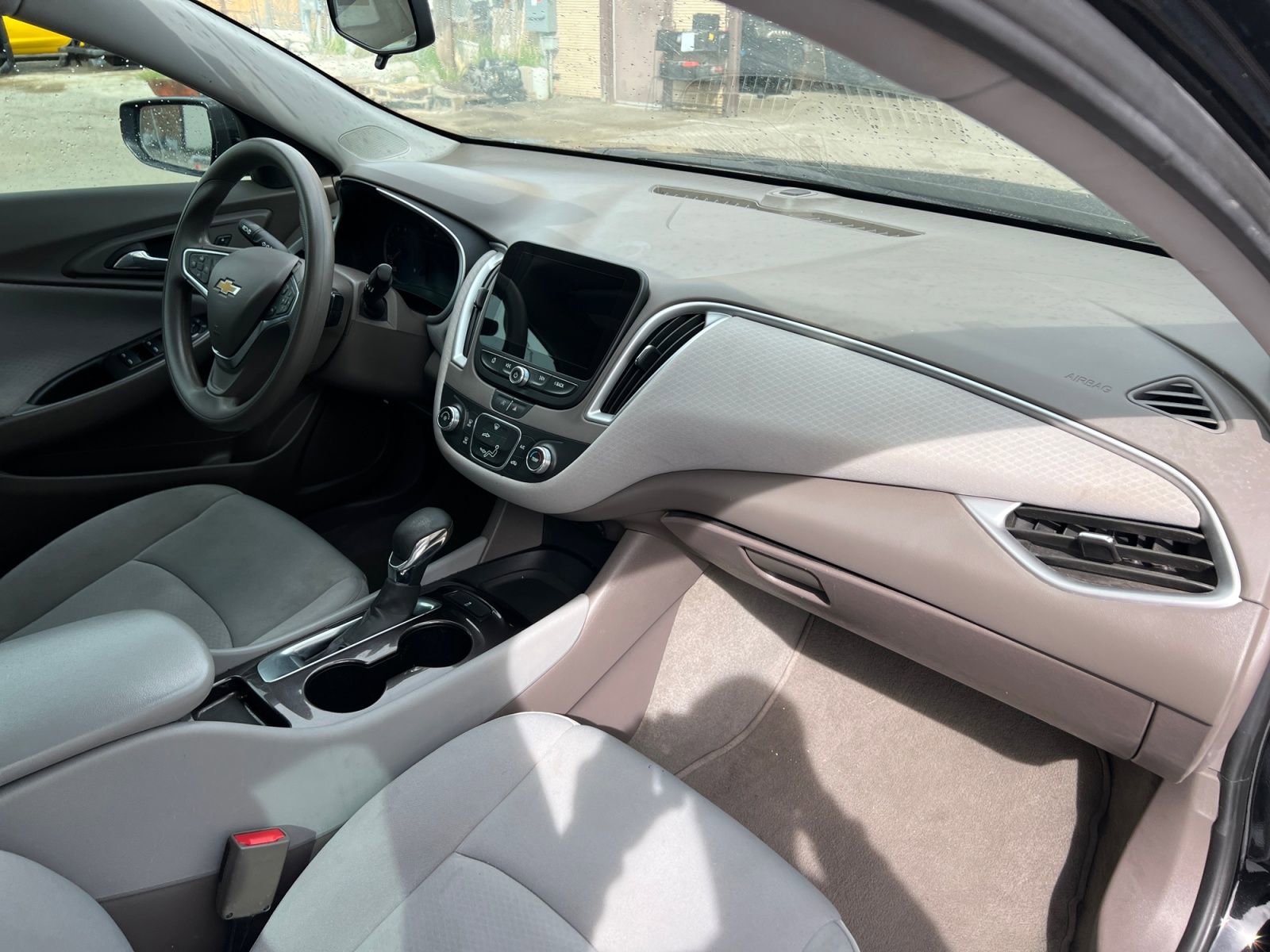 Used 2022 Chevrolet Malibu LS FWD image 16