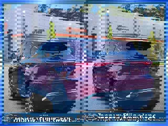 Used 2023 Toyota Venza Limited image 8