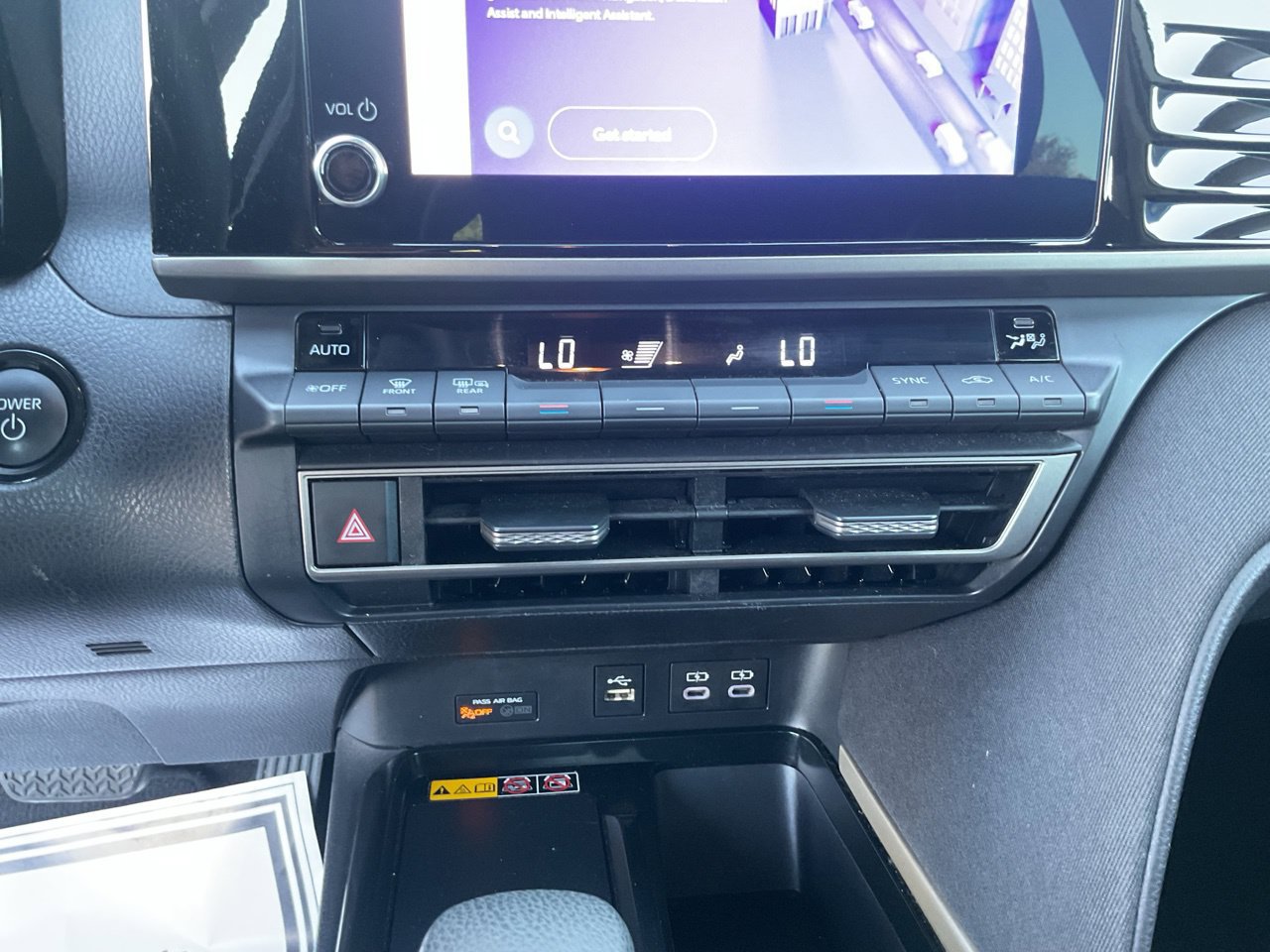 Used 2025 Toyota Camry LE FWD image 25