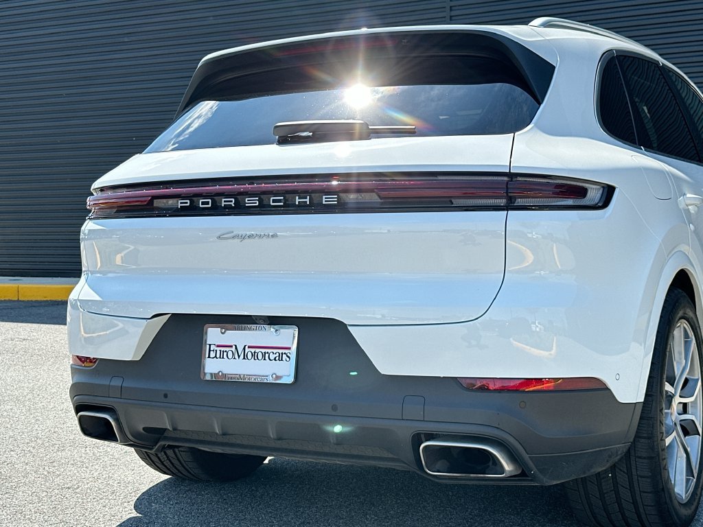 Certified 2026 Porsche Cayenne AWD/4WD image 34