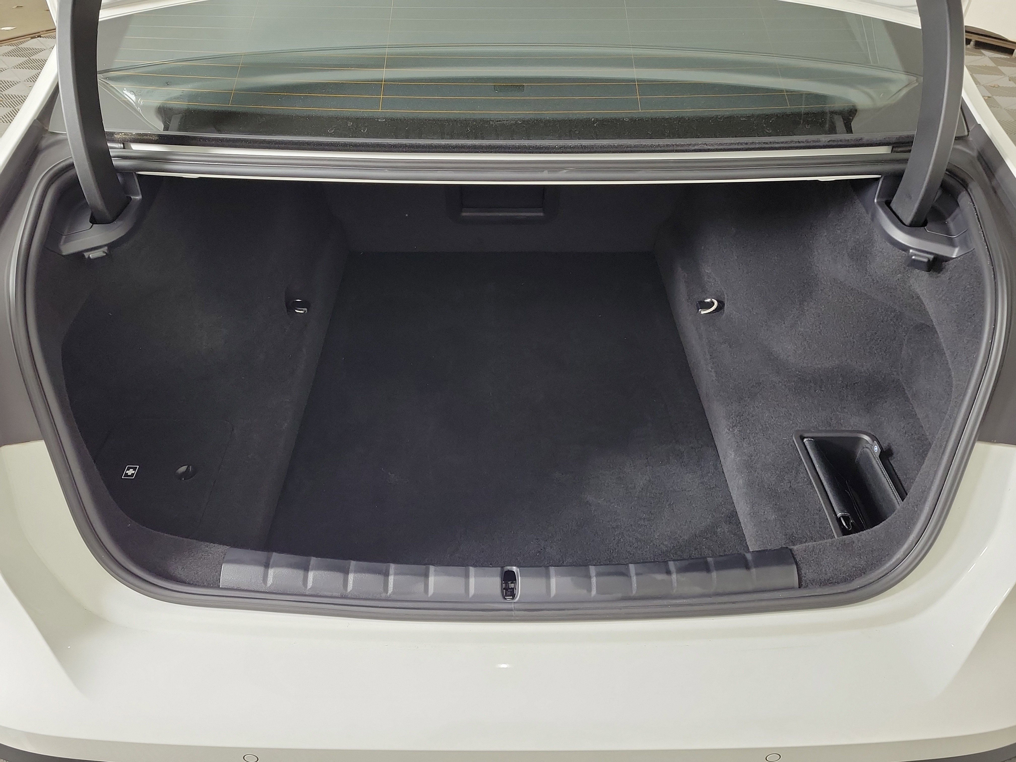 Certified 2025 BMW 740i xDrive image 25