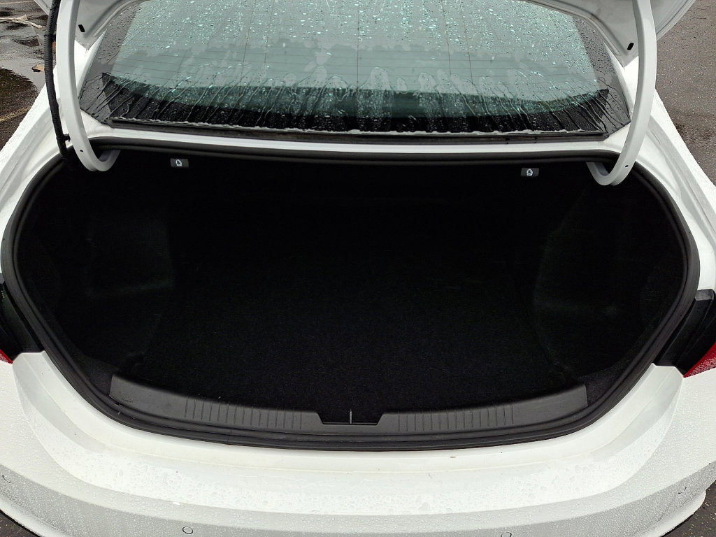 Used 2025 Chevrolet Malibu LT image 18